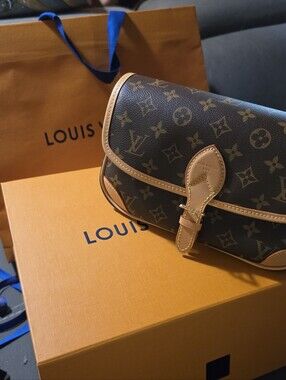 Louis Vuitton Diane Monogram Canvas Brown Shoulder Bag